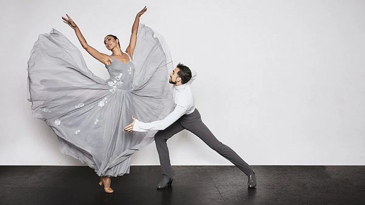 Flash moda - Alento, mezcla perfecta de música. danza y moda