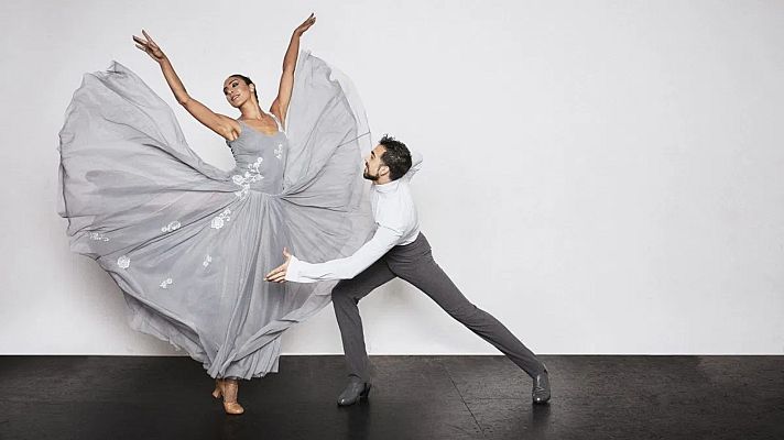 Flash moda - Alento, mezcla perfecta de música. danza y moda