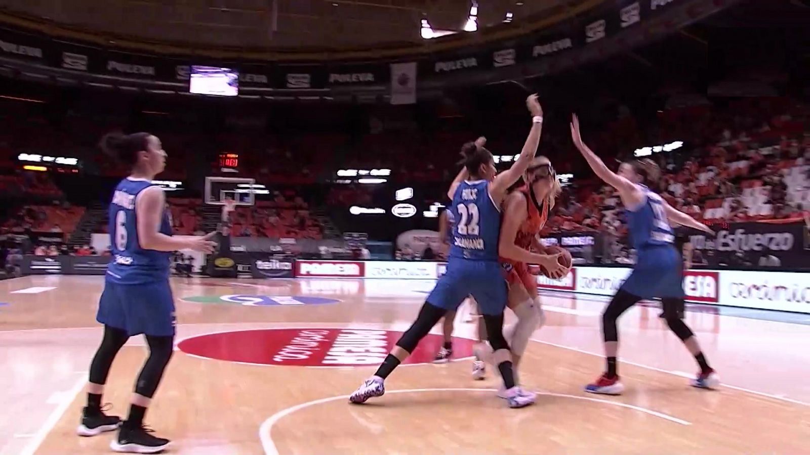 Baloncesto - Liga Femenina Endesa. Play Off Final. 2º partido: Valencia Basket - Perfumerías Avenida