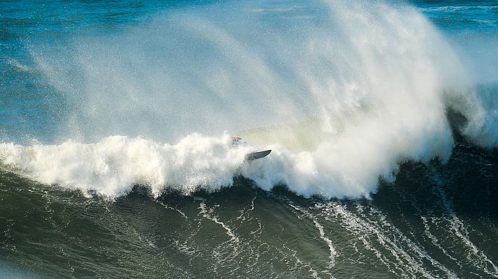 Telediario 1 - Entrenamiento en apnea para cazadores de olas gigantes