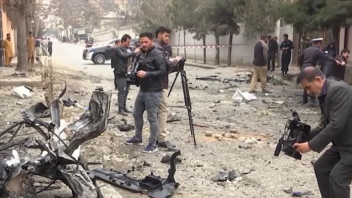 Telediario 1 - El mundo celebra el Día Internacional de la Libertad de Prensa, con el recuerdo de David Beriain y Roberto Fraile muy presentes todavía