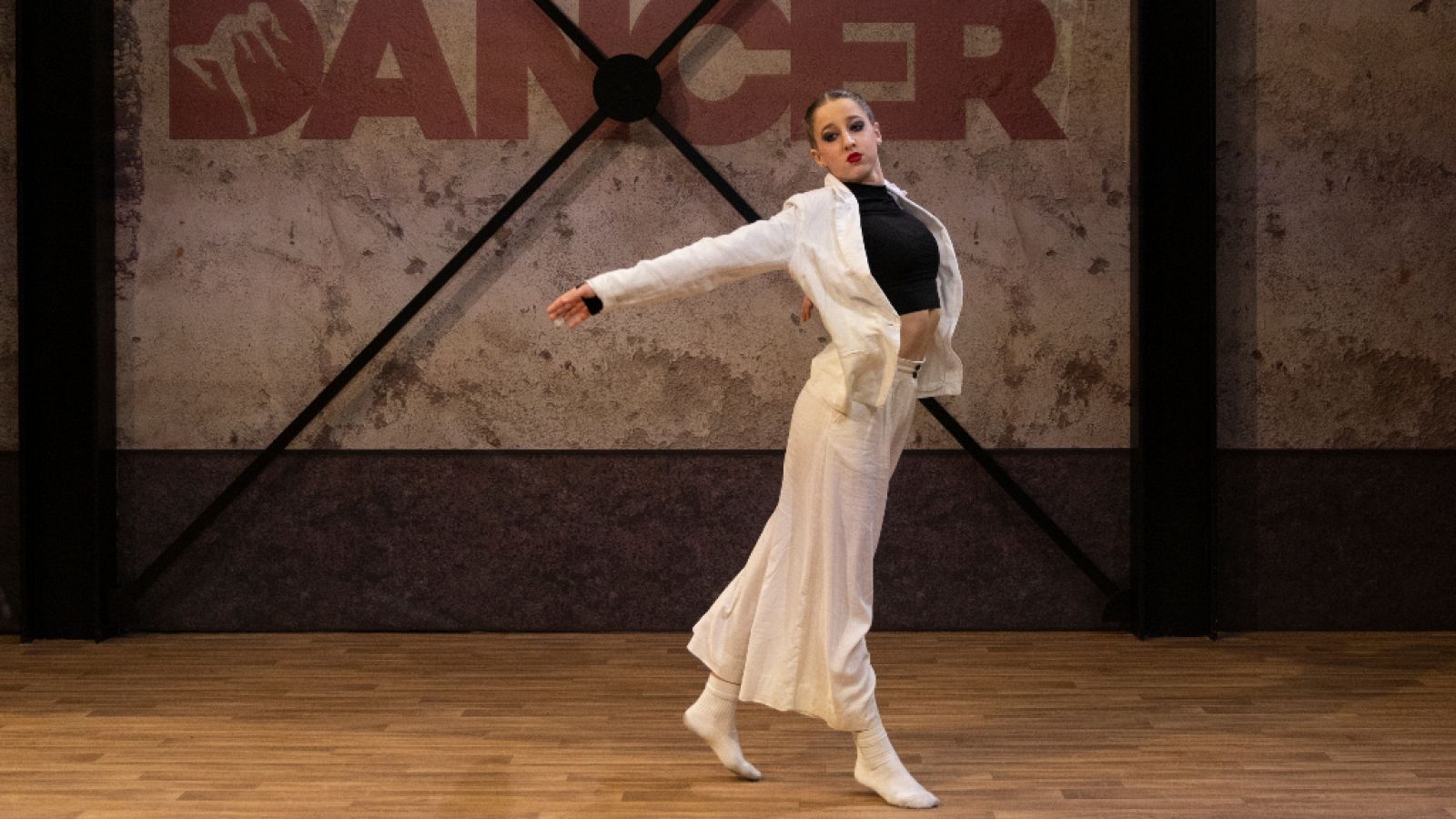 The Dancer - Actuación completa de Rebeca