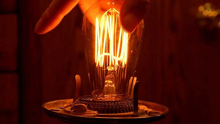 Somos Documentales - Comprar, tirar, comprar: Pirámides de desperdicios