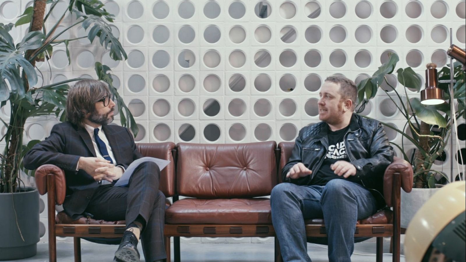 Entrevista d'Òscar Dalmau a Àlex Roca al tretzè capitol d''Helvètica'