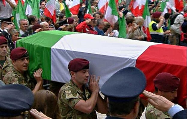  - Italia despide a sus soldados