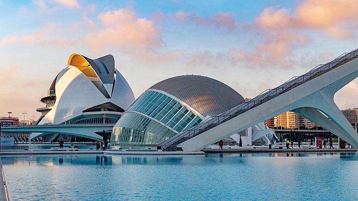 Valencianos redescubren la Ciudad de las Artes y las Ciencia