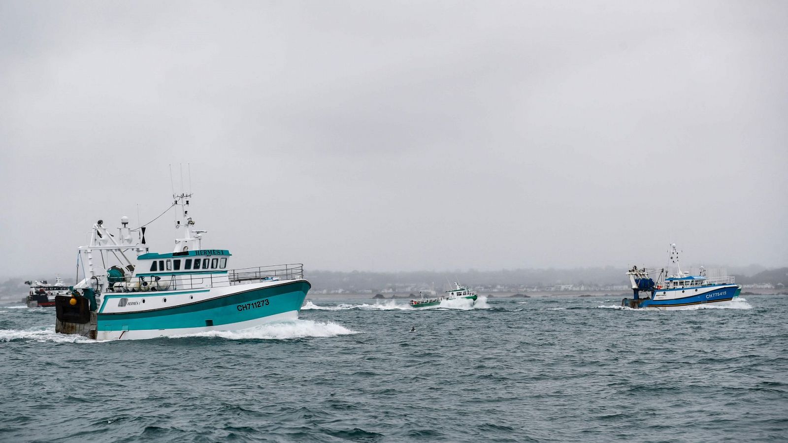 Tensión tras el Brexit: Francia y Reino Unido envían buques a la isla de Jersey