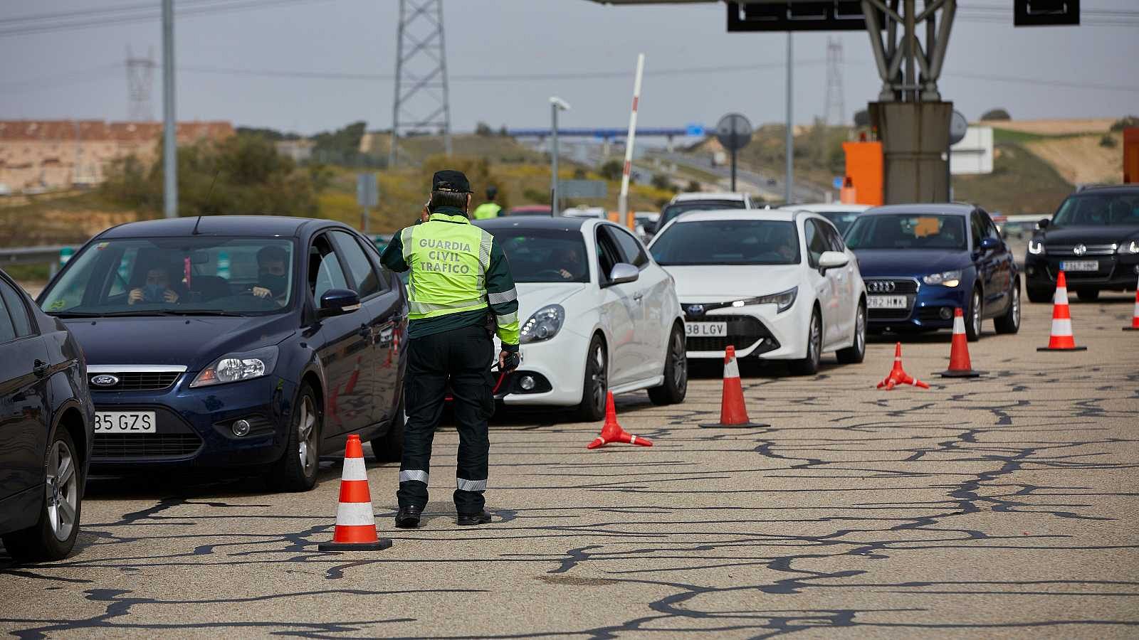 Simón especifica que "el fin del estado de alarma no implica fin de medidas de control"