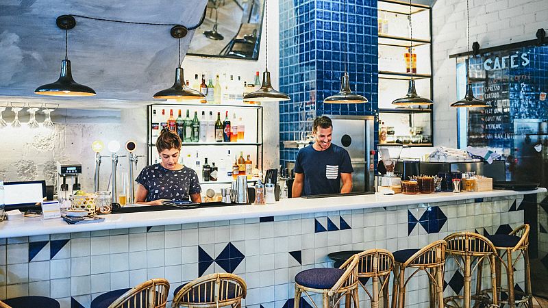 España Directo - ¿Te animarías a alquilar un bar por cinco euros?