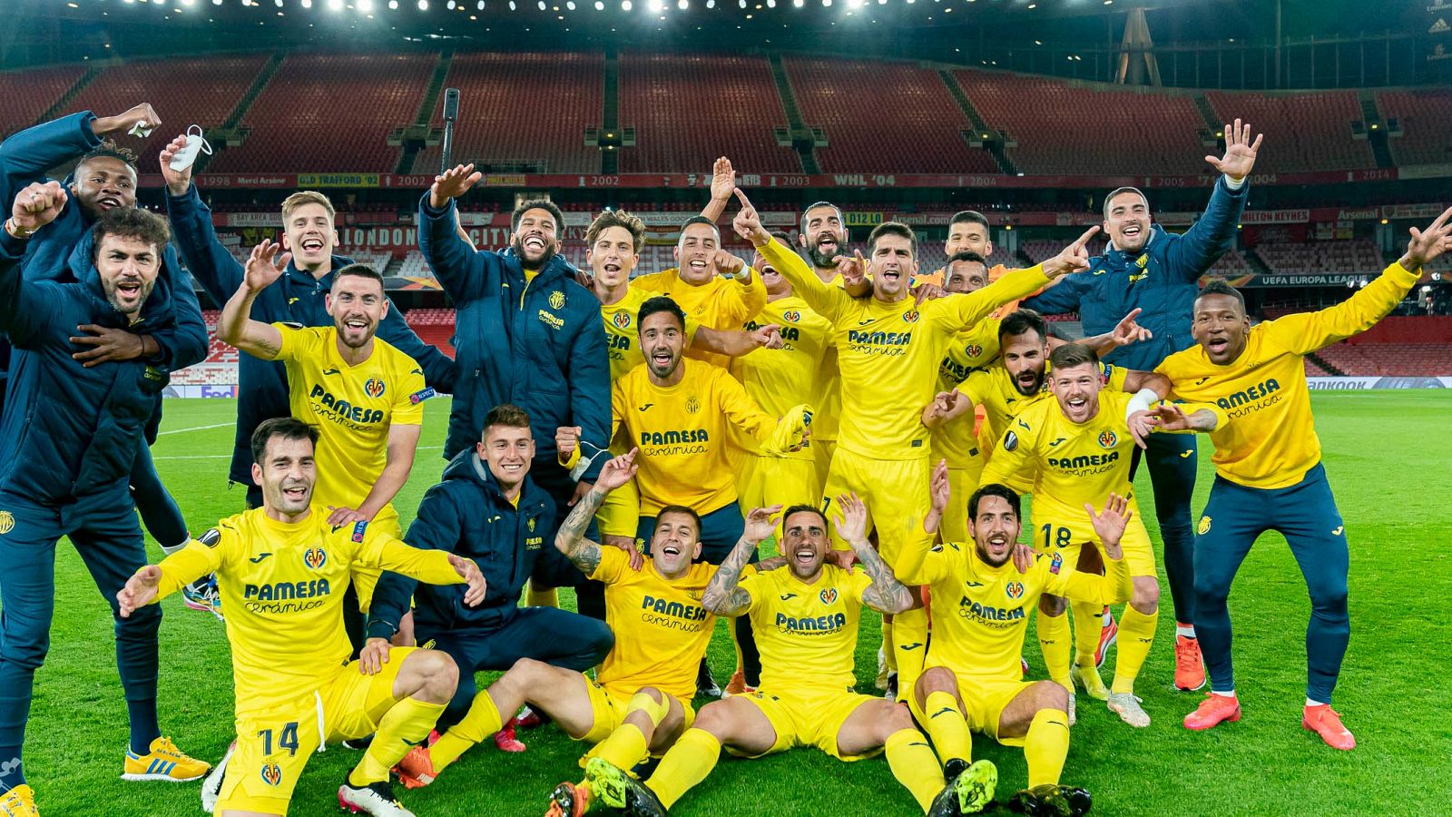 El Villarreal festeja por todo lo alto su pase a la final de la Europa League