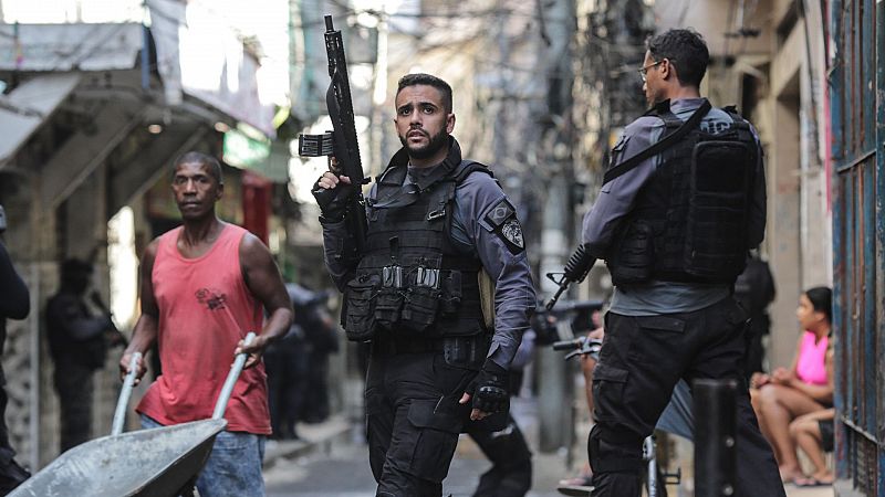 Mueren 25 personas en una redada policial contra el narcotráfico en una favela de Río de Janeiro