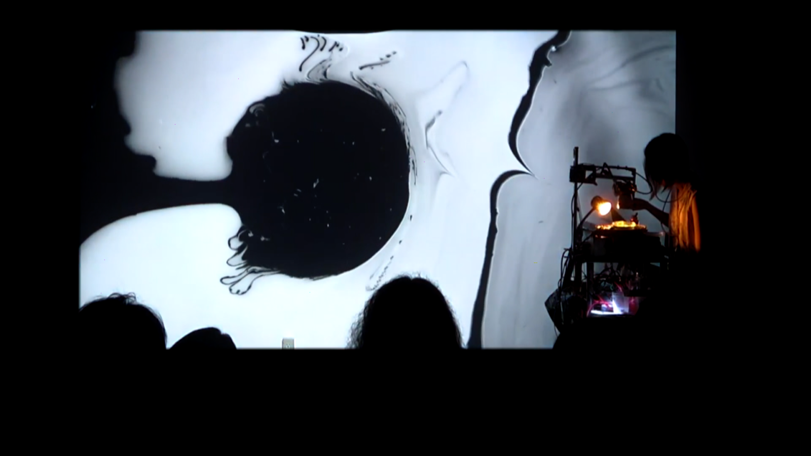 Cámara abierta - MIA Art Collection; Variantes del coronavirus (Beatriz Gálvez - RTVE Noticias); El café lo hago yo (Luisa Segura Albert) - ver ahora