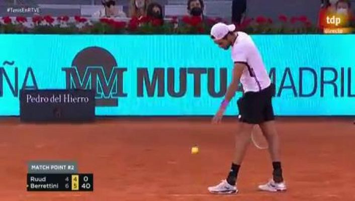 Madrid Open de Tenis - Berrettini gana Ruud y se mete en la final del Madrid Open