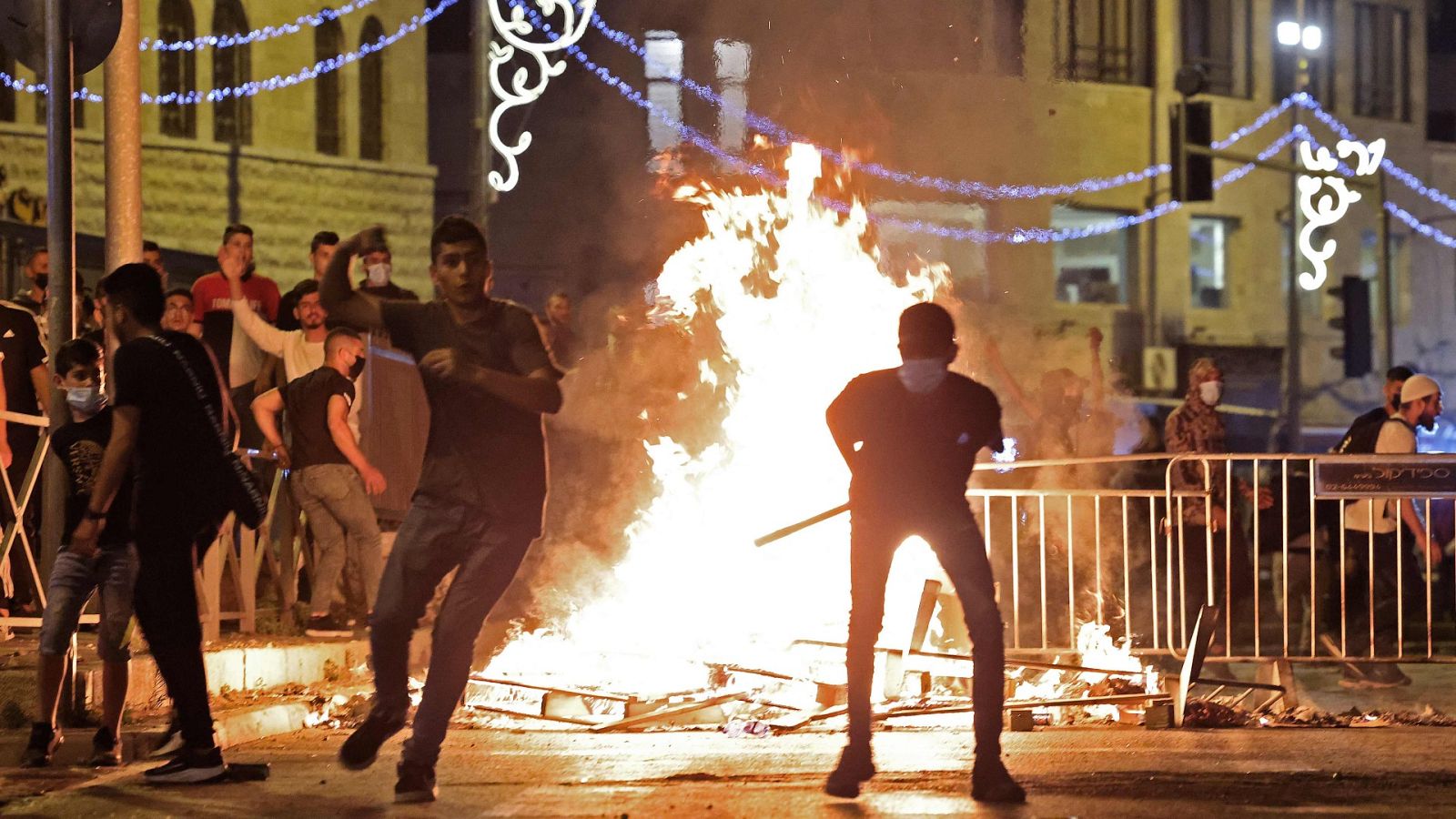 Una nueva noche de enfrentamientos en Jerusalén deja más de 90 heridos