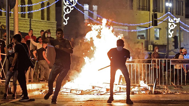 Una nueva noche de enfrentamientos en Jerusalén deja más de 90 heridos