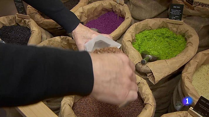 Telediario 1 - La compra a granel, al alza