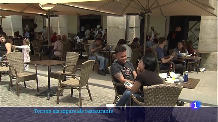 L'Informatiu - Bars i restaurants ja poden servir sopars fins a les 11 de la nit
