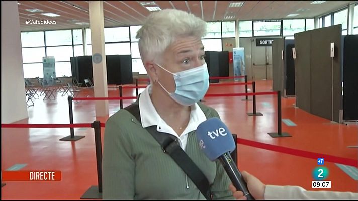 Cafè d'idees - Comença la vacunació massiva de les persones d'entre 50 i 59 anys