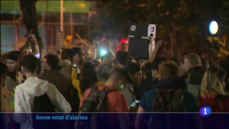 Preocupació per les trobades massives al carrer sense complir les normes