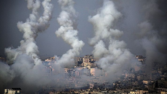 Telediario 1 - Decenas de muertos en Gaza tras un bombardeo de Israel en represalia a los cohetes lanzados por Hamás en Jerusalén