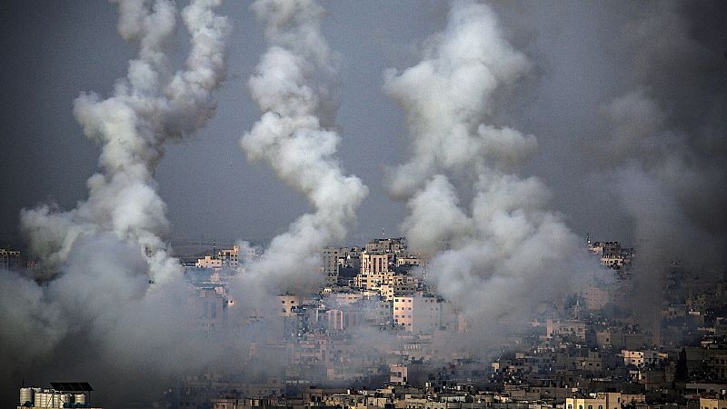 Decenas de muertos en Gaza tras un bombardeo de Israel en represalia a los cohetes lanzados por Hamás en Jerusalén 