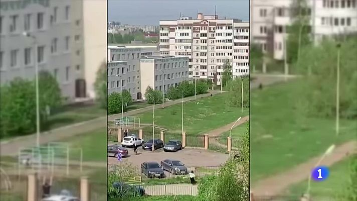 Telediario 1 - Mueren siete menores en un tiroteo en una escuela en Rusia