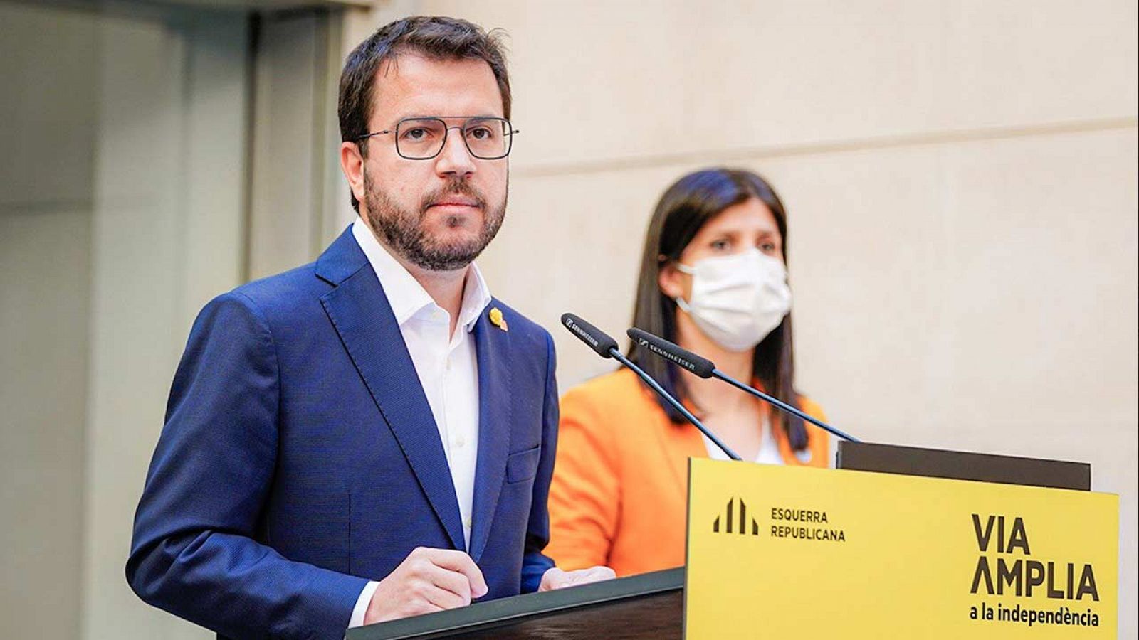 Junts canvia d'opinió i nega els vots per investir Aragonès