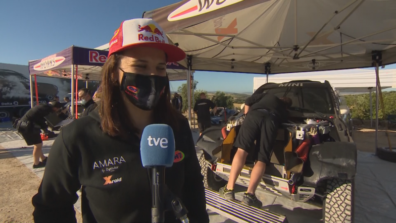 Laia Sanz, ante su debut como piloto de coches: "El objetivo es aprender"