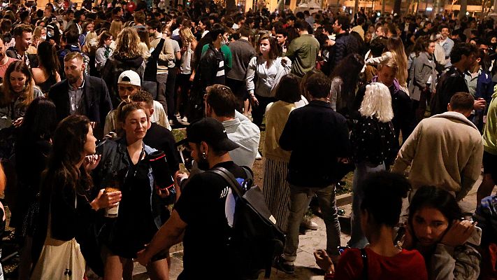 Telediario 1 - "Tengo 17 años y no salgo": un joven pide responsabilidad al resto