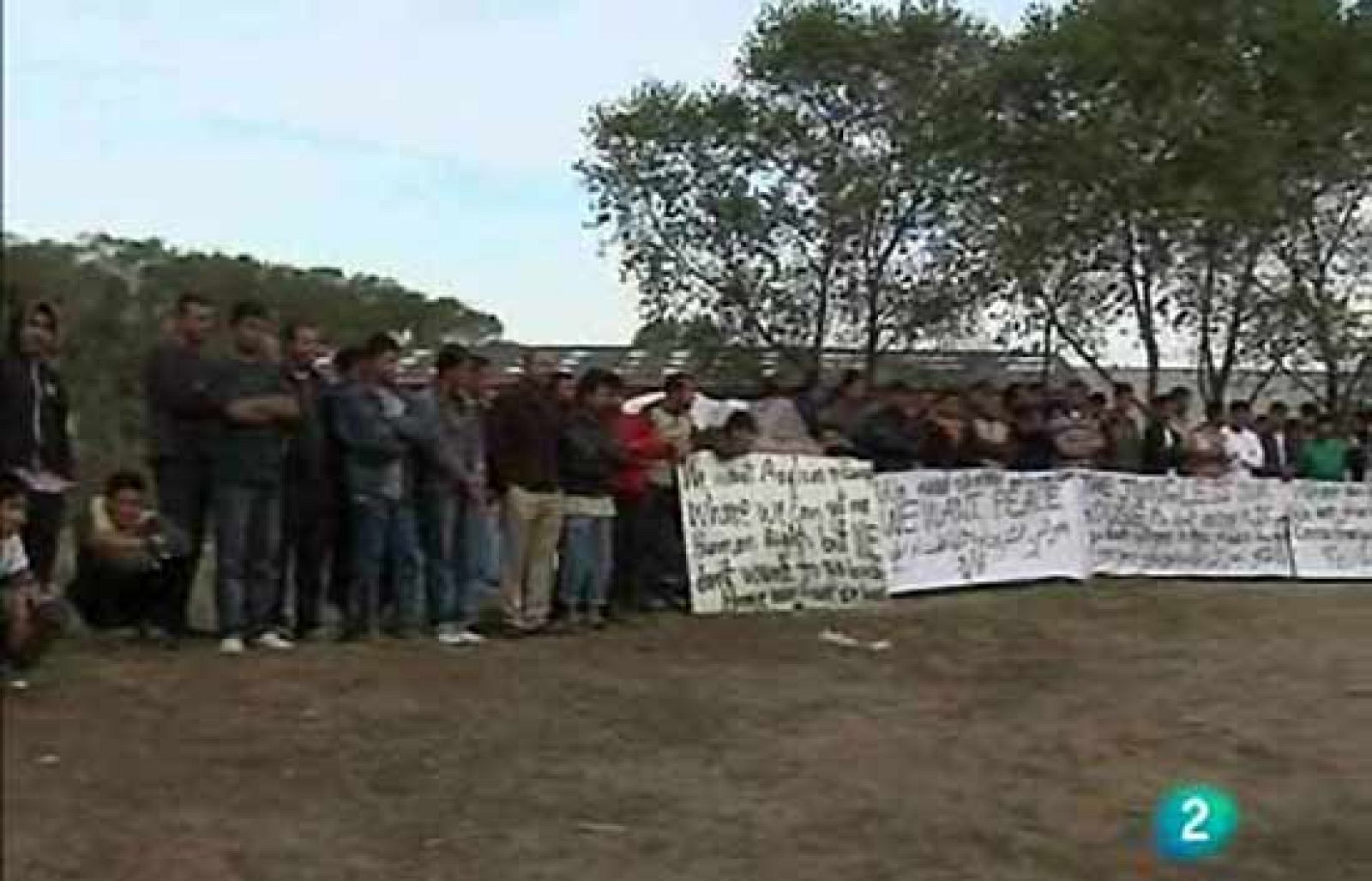 Francia quiere cerrar 'La Jungla', hogar fronterizo para inmigrantes | Ver