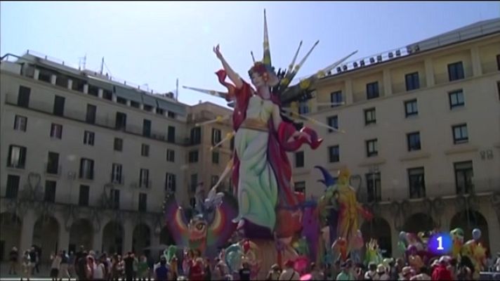 L'informatiu - Comunitat Valenciana - Un sondeo para decidir la celebración de la fiesta