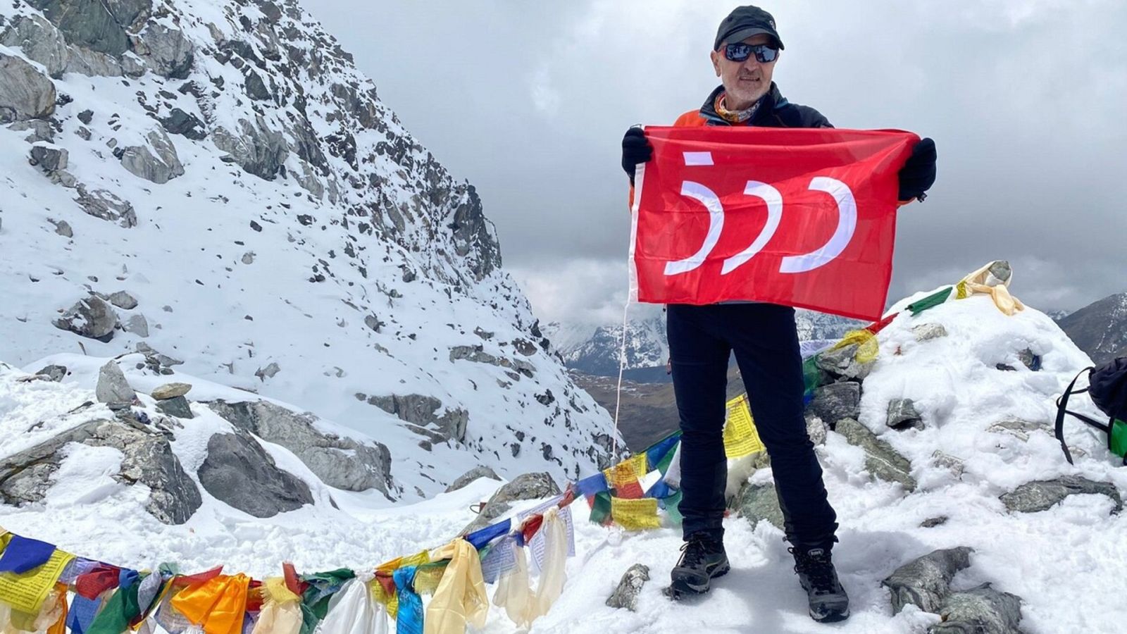 España trabaja para traer de vuelta a 47 españoles atrapados en Nepal 