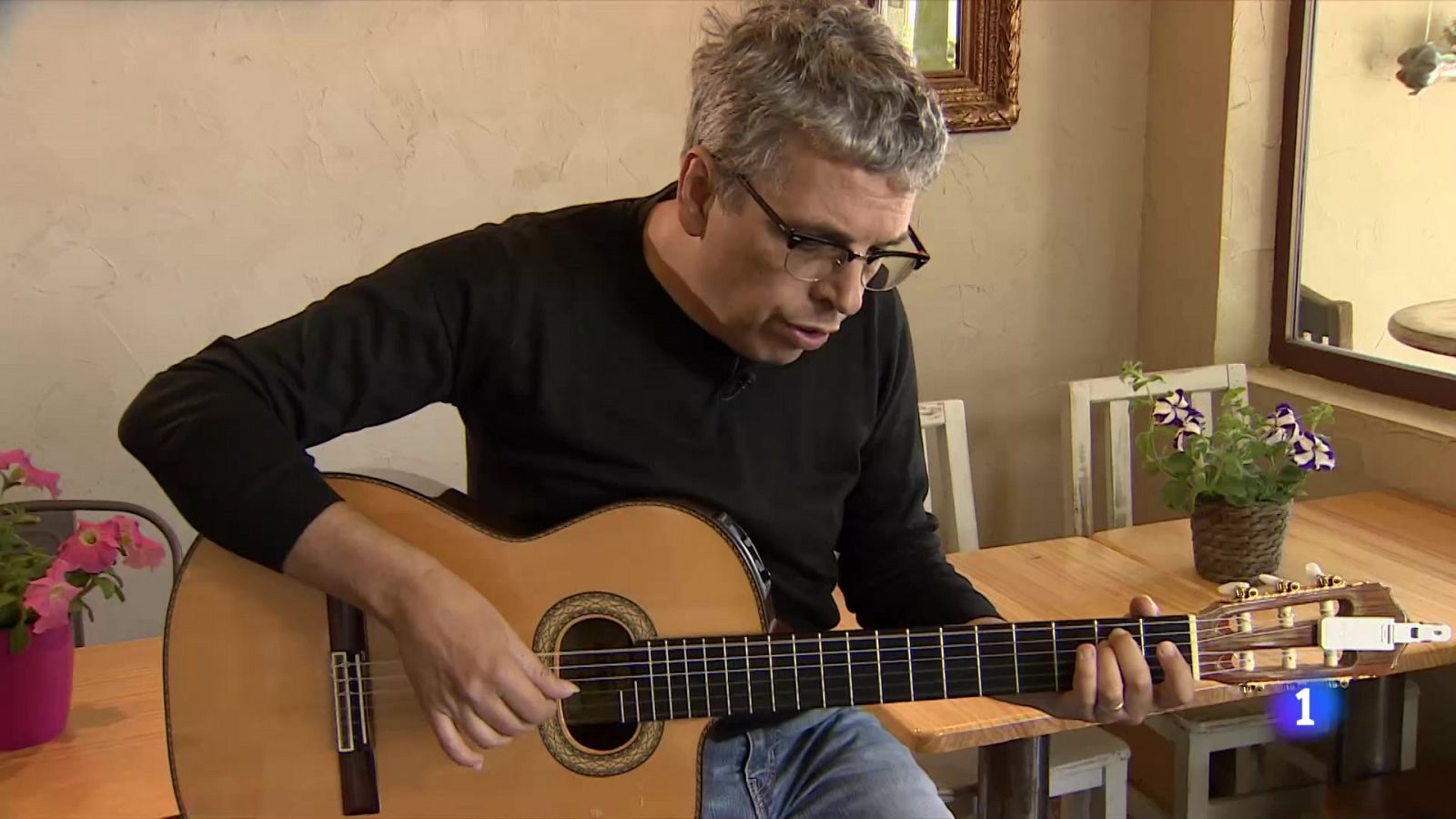 'El viaje', el nuevo disco del cantautor Pedro Guerra- RTVE.es | Ver