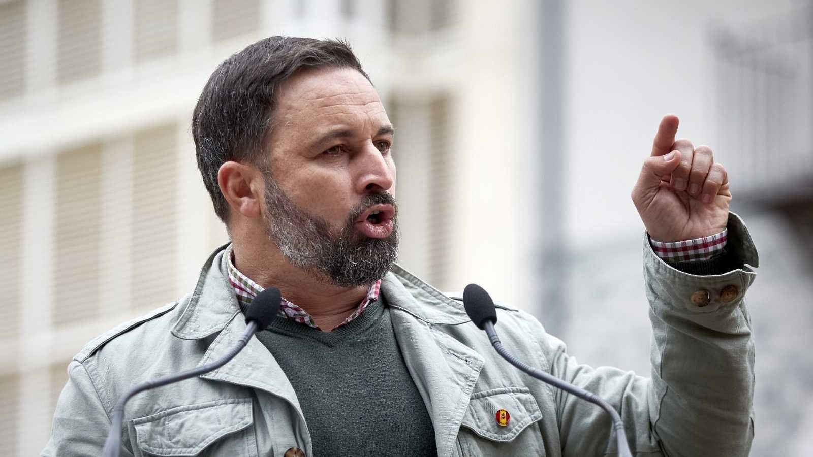 Abascal postula a Vox para presidir la Asamblea de Madrid y Ayuso responde: "Es demasiado"