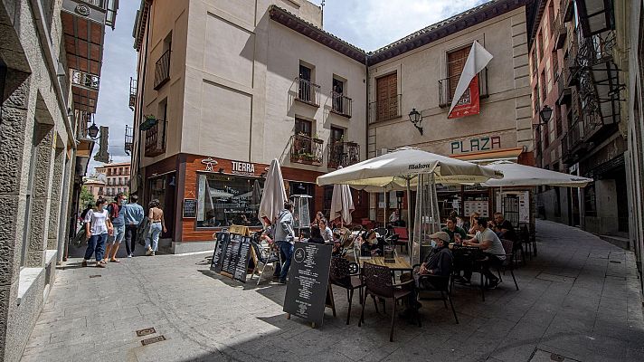 Telediario 1 - El fin del estado de alarma impulsa al turismo