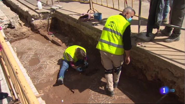Noticias de Extremadura - Sale a la luz un mosaico del siglo III en Mérida