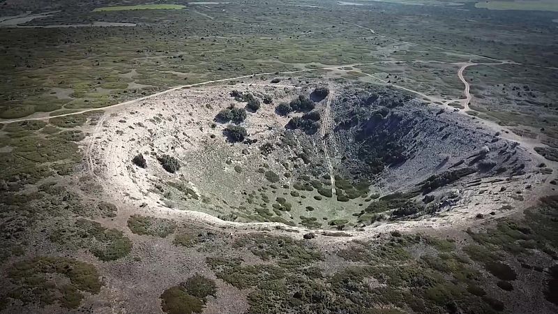 El escarabajo verde - La encrucijada de los metales raros: Episodio 1 - ver ahora