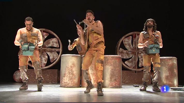Telediario 1 - Se estrena en Madrid 'Trash!', una mezcla de percusión y humor con el sello de la veterana compañía Yllana
