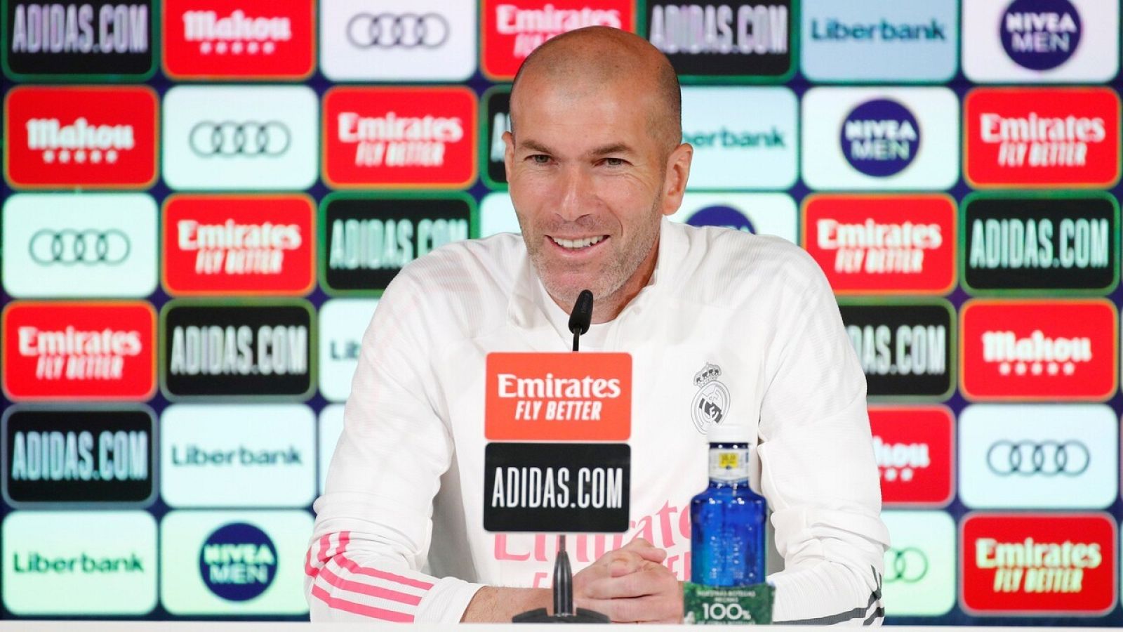 Zidane siembra dudas sobre su continuidad en el Real Madrid | Ver