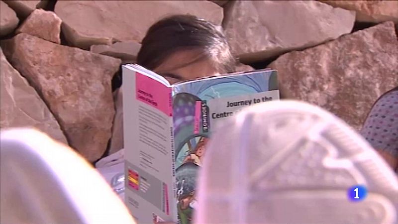 Los niños que leen en papel entienden mejor y disfrutan más la lectura