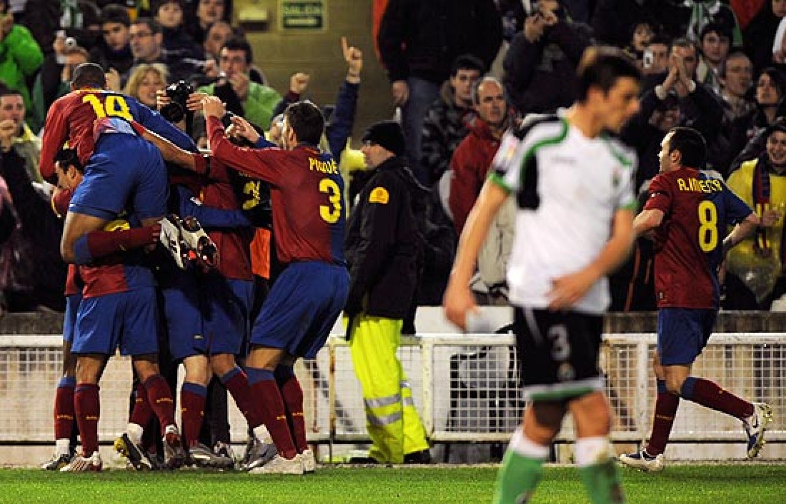 El Barça llega a Santander el mismo día del partido con el objetivo de conseguir la cuarta victoria en Liga y acostarse líder.