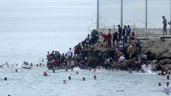 Los partidos coinciden en la "gravedad" de la crisis migratoria en Ceuta