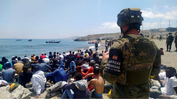 Marlaska avanza que han sido devueltos 2.700 migrantes de los que han llegado a Ceuta en las últimas horas