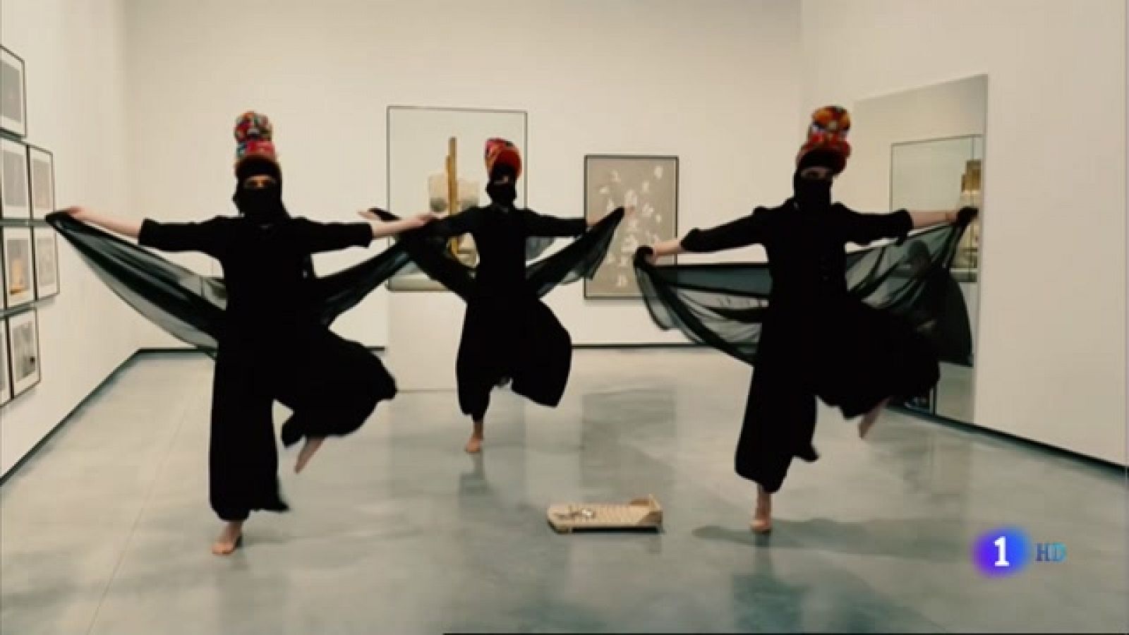 'Danza en Helga de Alvear: Obras en movimiento' de Jesús Ortega