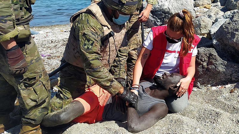 Cruz Roja en Ceuta: "Están cruzando la frontera niños de menos de diez años"