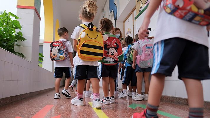 La ministra de Educación anuncia la vuelta a la presencialidad en las clases el año que viene "siempre que la pandemia lo permita"