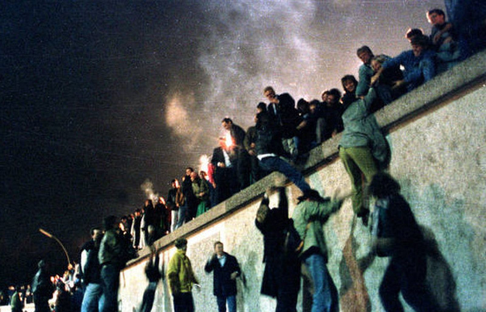 Informe semanal - Reportajes de los 80 y los 90 - Fue noticia en el Archivo de RTVE | Ver