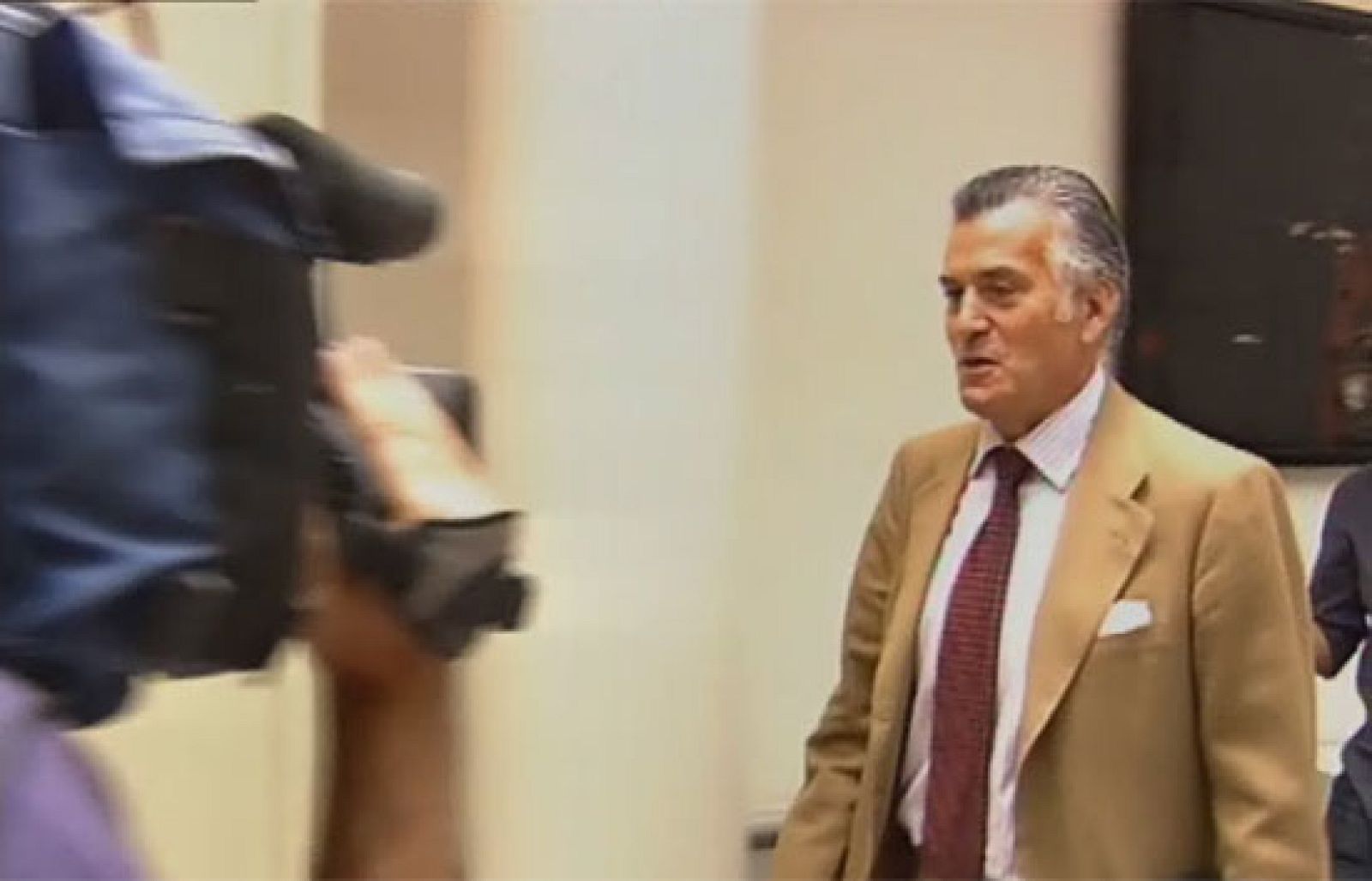 La votación ha sido secreta y el resultado de la misma ha sido de 239 votos a favor, 5 en contra y 4 abstenciones.