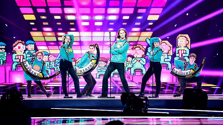 Eurovisión - Islandia: Dadi & Gagnamagnið canta "10 years" en la smifinal