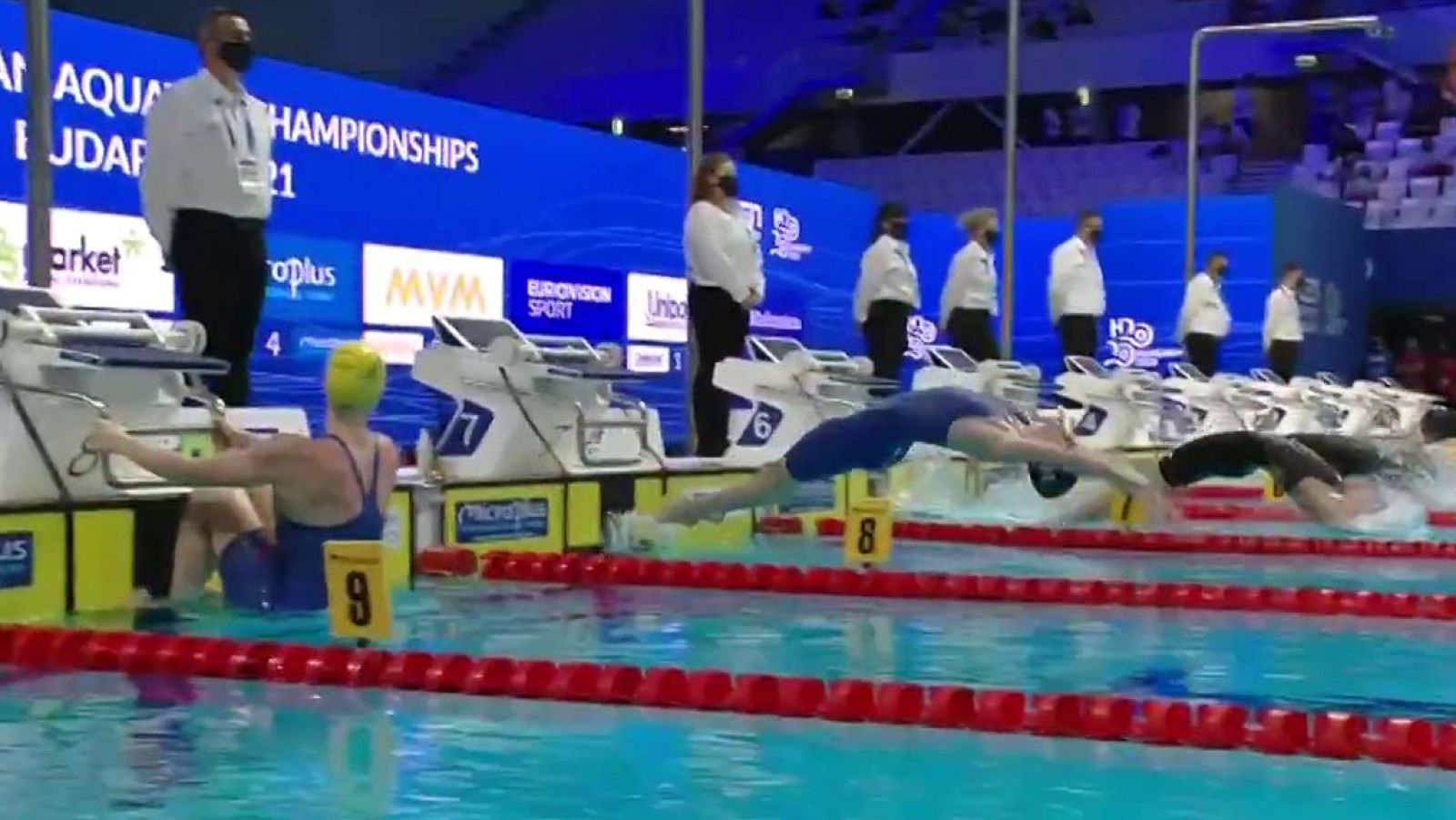 Un fallo técnico en la piscina obliga a repetir una final europea - Natación | Ver